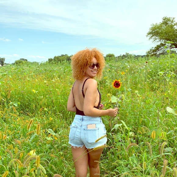 Meet your Posher, Alexis - Picture 1 of 1